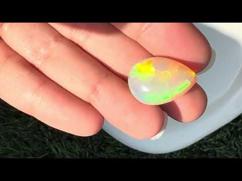 Elegant White welo Ethiopian Opal 09.00 Cts. | Exclusive at Armoniagems