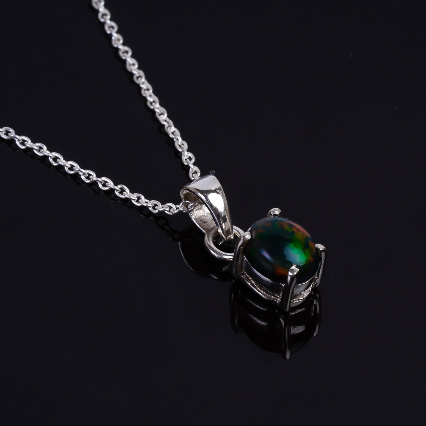 Elegant look in our 13 Ct Black Ethiopian Opal Pendant
