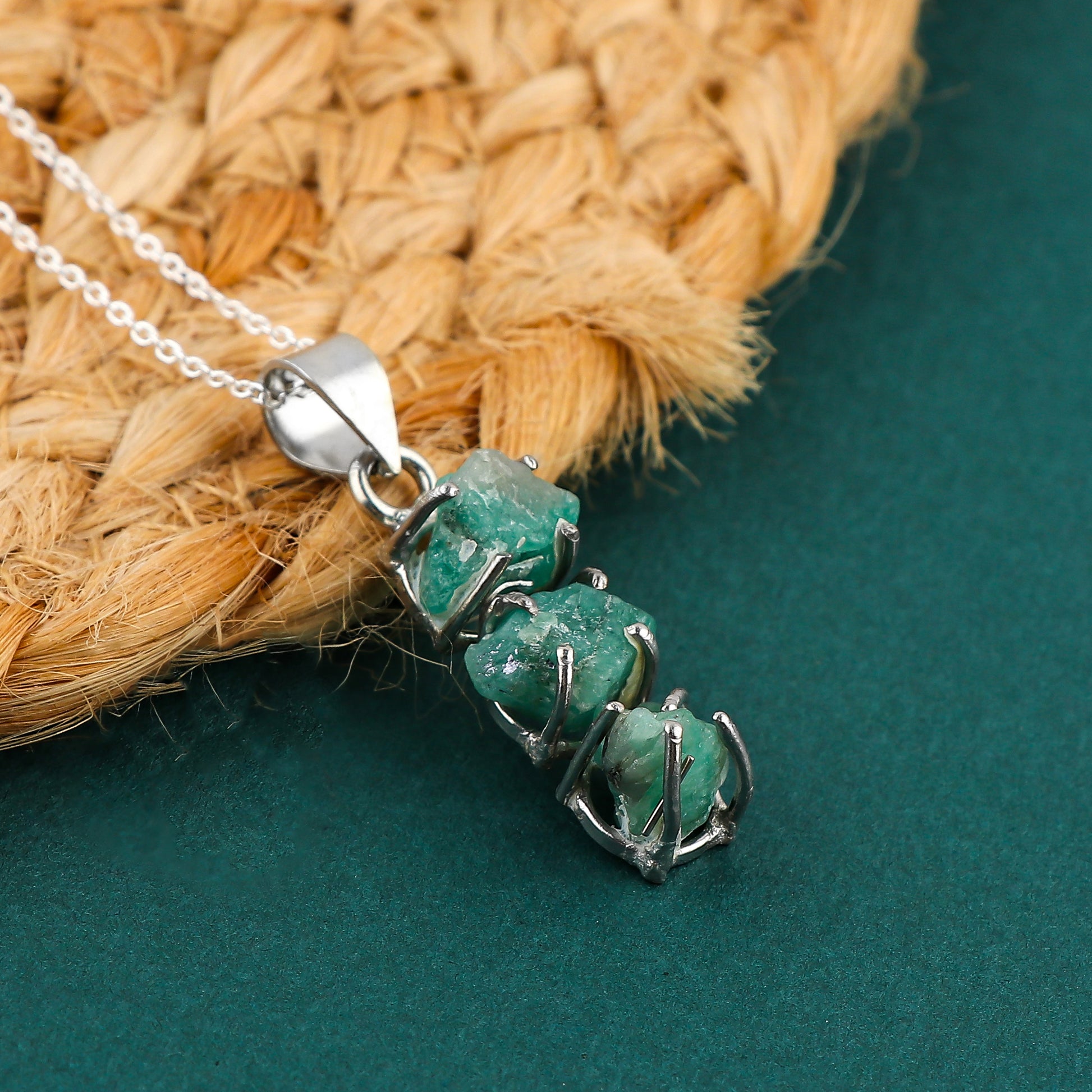 Silver Plated Sapphire Raw Crystal Pendant Necklace for Chakra and Zodiac Healing