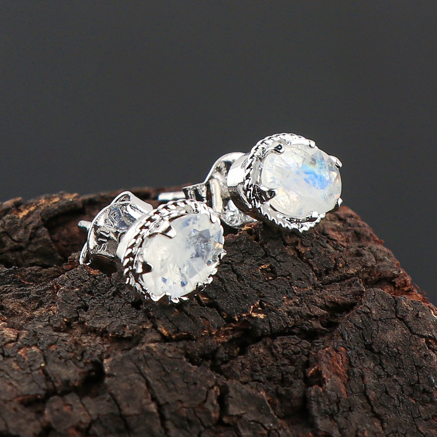 Natural Moonstone Crystals Oval Shape Stud Earring For Women, Chakra Energy Healing Gemstone, Fine Crystal, Birthstone, Beautiful Women Simple Christmas Gift Jewelry