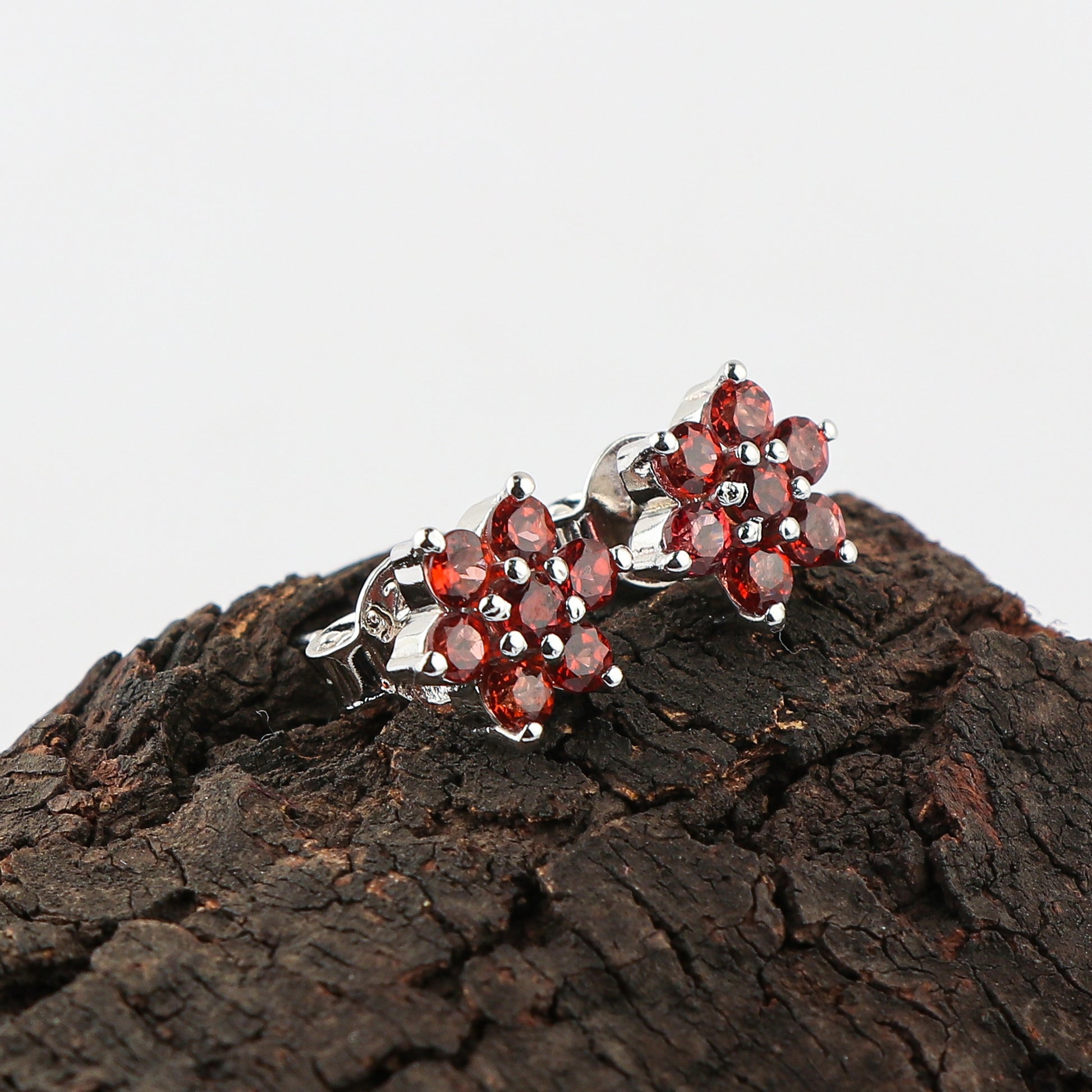 Brilliant Cut Garnet Round Stones Flower Design Sterling Silver Studs