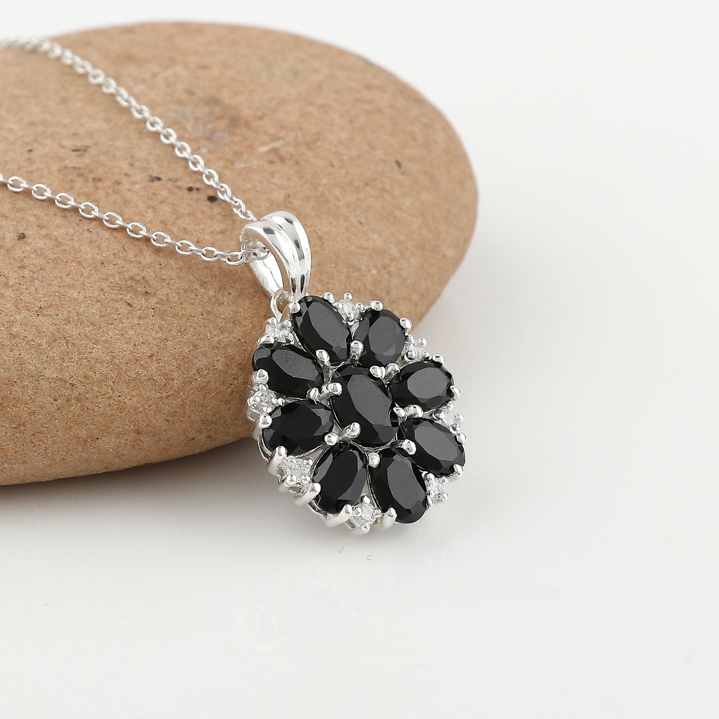 Real Black Spinel Crystal Pendant Necklace, Natural Gemstone, Birthstone Crystal, Healing Stone, Gift for Women Mom Her, Statement Jewellery, 925 Sterling Silver 18 inch