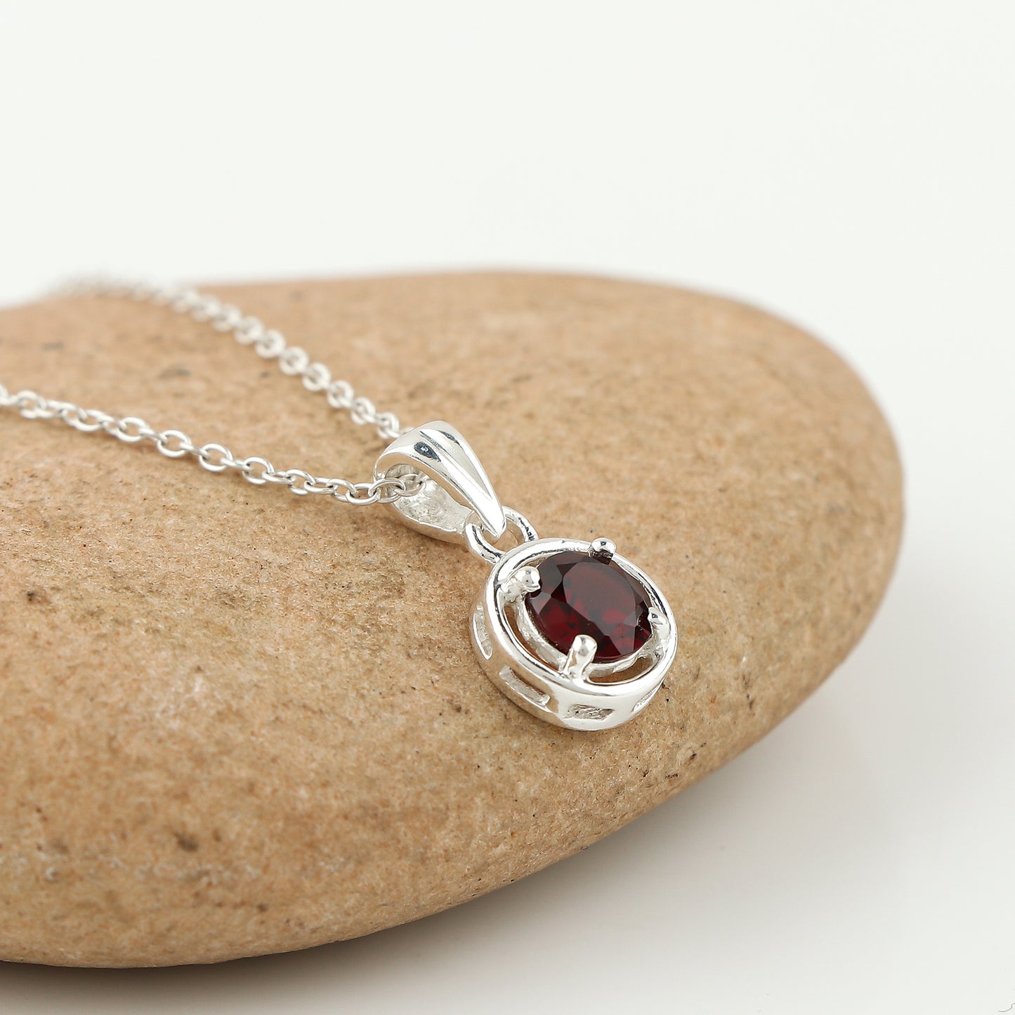 Real Garnet Crystal Pendant Necklace, Natural Gemstone, Birthstone Crystal, Healing Stone, Gift for Women Mom Her, Statement Jewellery, 925 Sterling Silver 18 inch