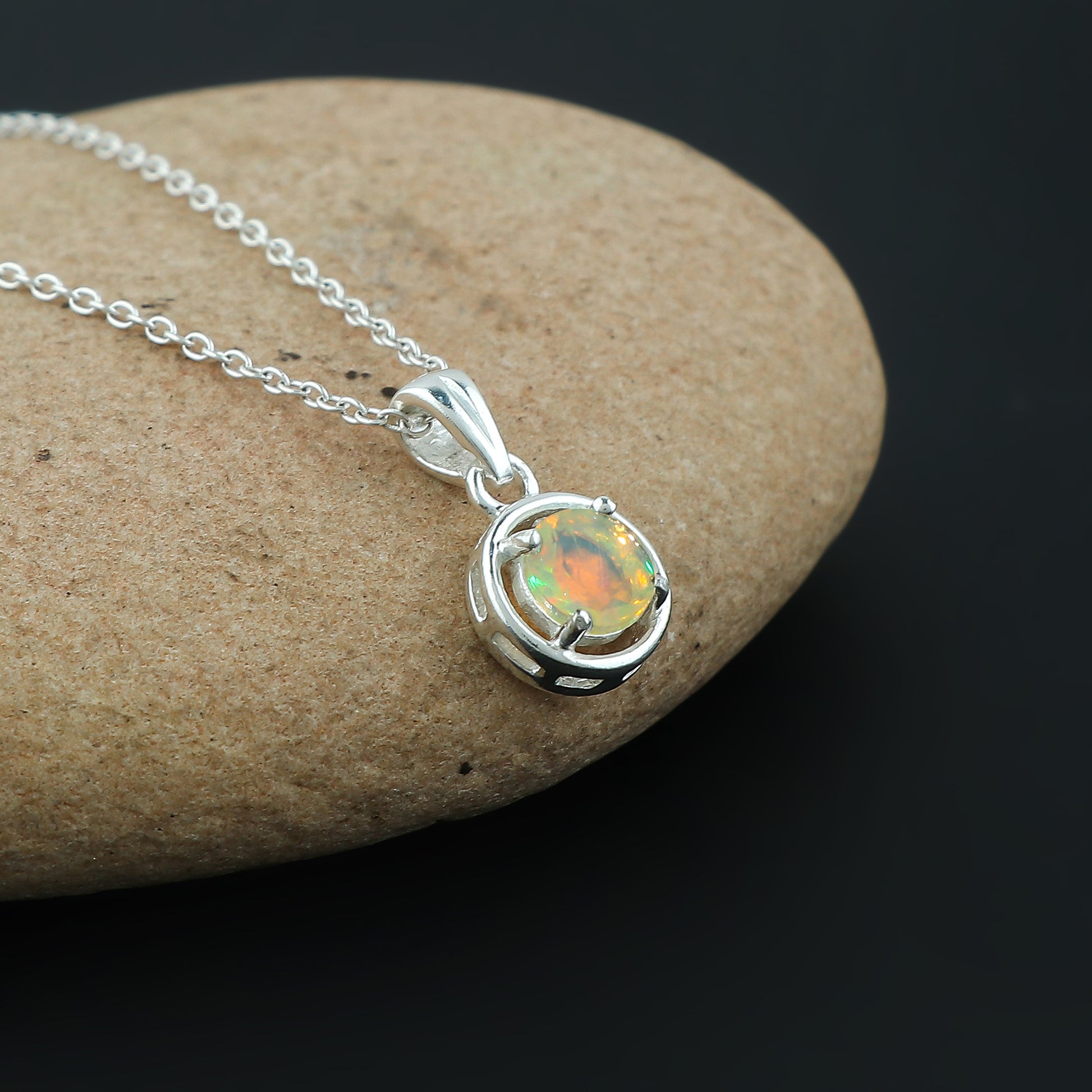 Exceptional Pendant made with Hand-picked 0.5 Ct Ethiopian Opal Gemstones