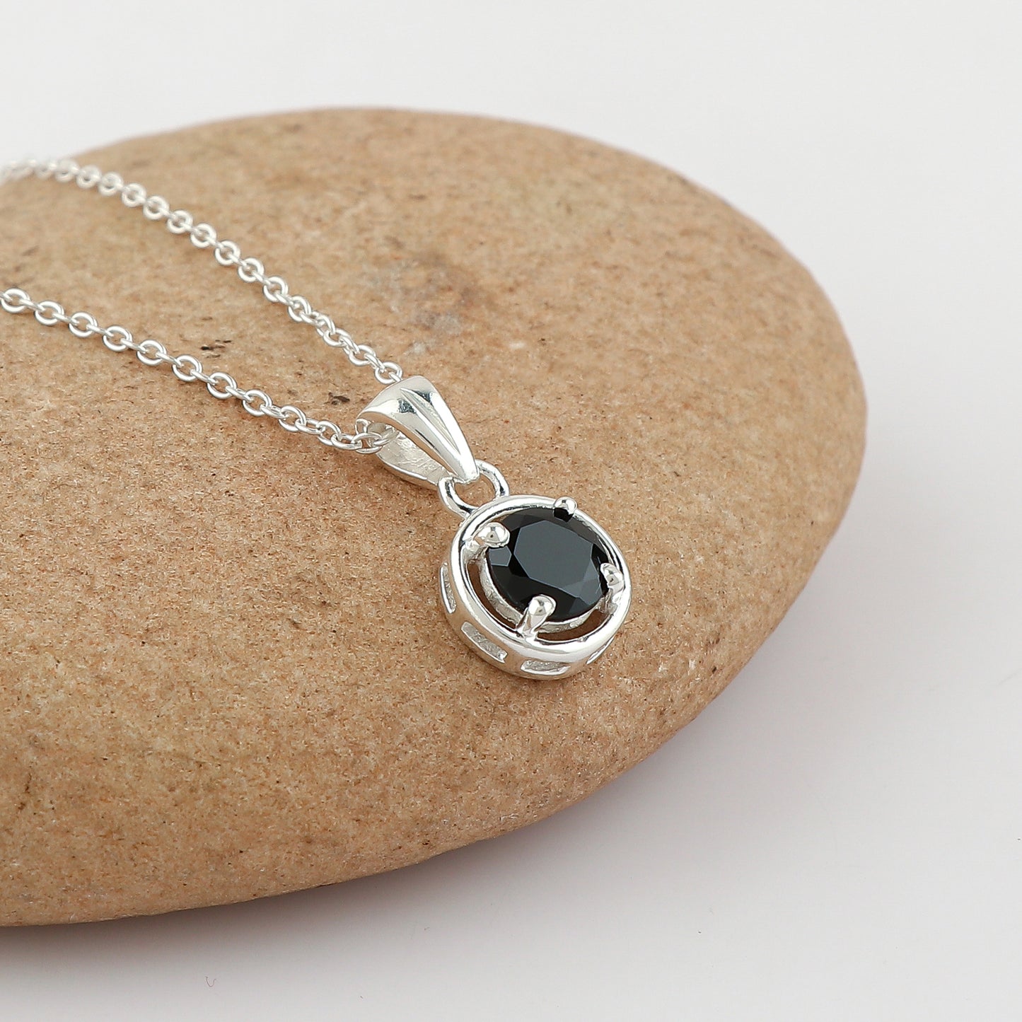 Real Black Spinel Crystal Pendant Necklace, Natural Gemstone, Birthstone Crystal, Healing Stone, Gift for Women Mom Her, Statement Jewellery, 925 Sterling Silver 18 inch