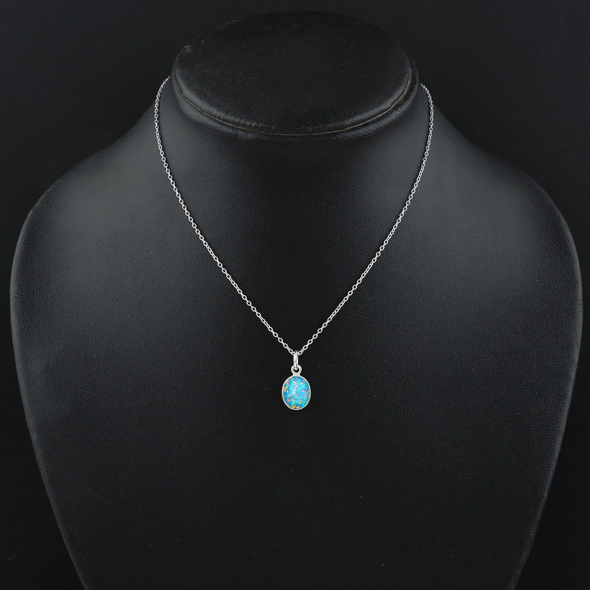 Stylish Pendant in 925 silver, handcrafted in 1.3 Ct Ethiopian Opal Gemstone