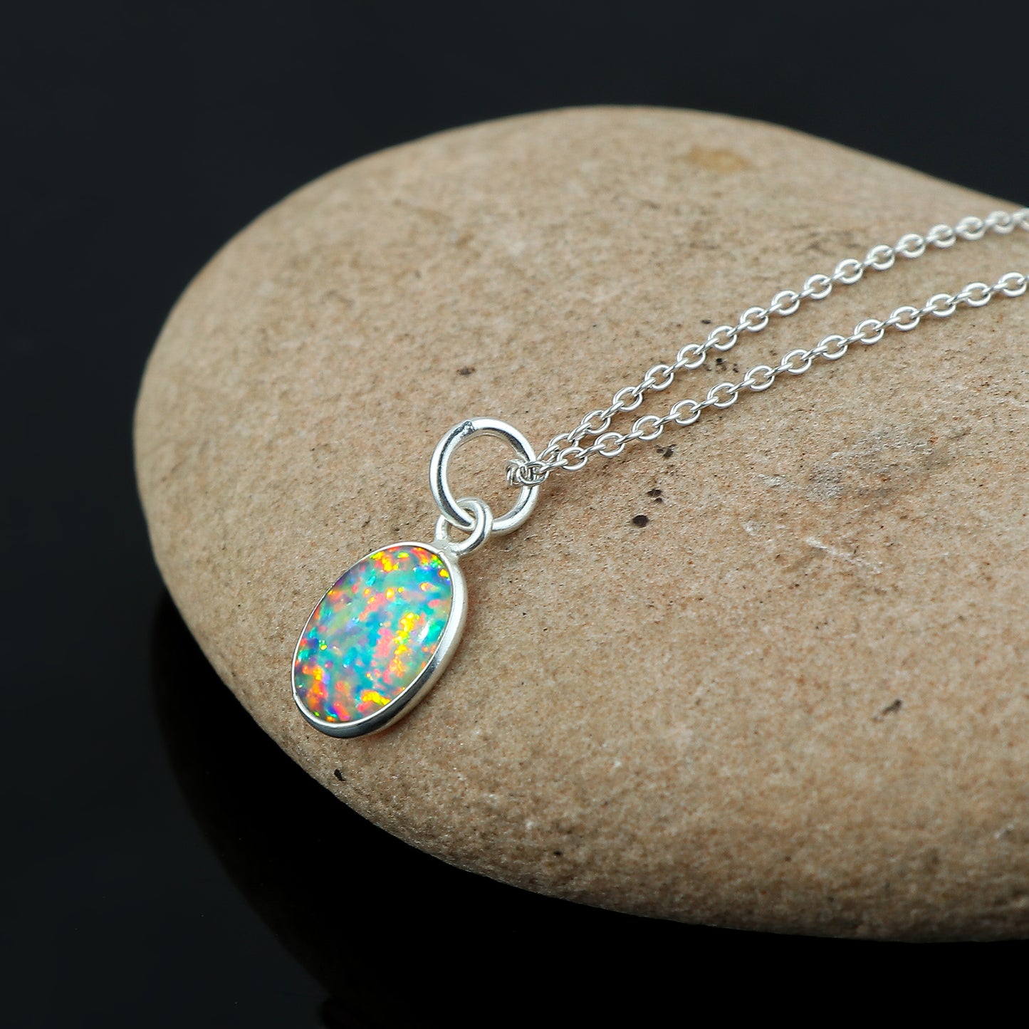 Glamorous look in 1,3 Ct White Dot Ethiopian Opal Pendant in 925 Silver