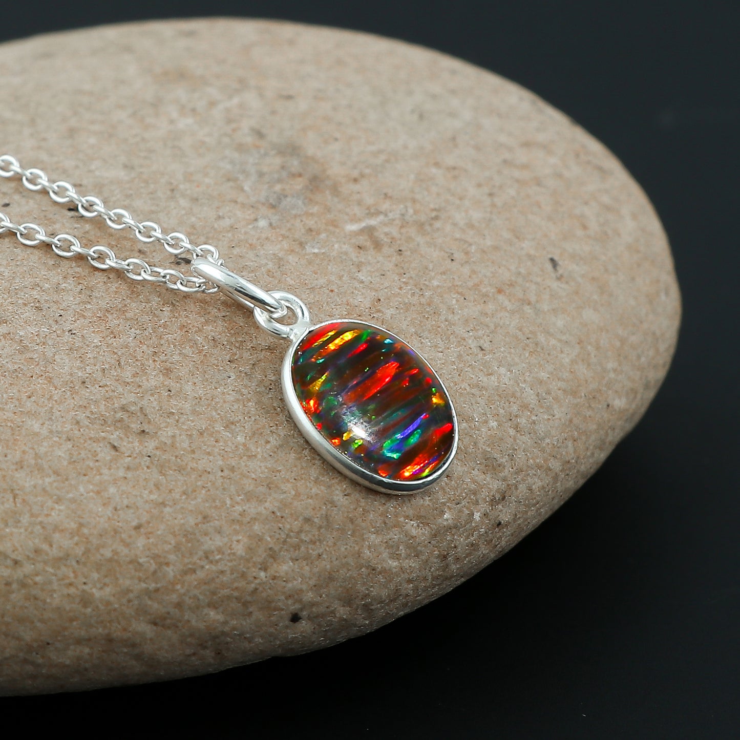 Limited edition 925 silver crafted Pendant with 1.3 Ct Ethiopian Opal 
