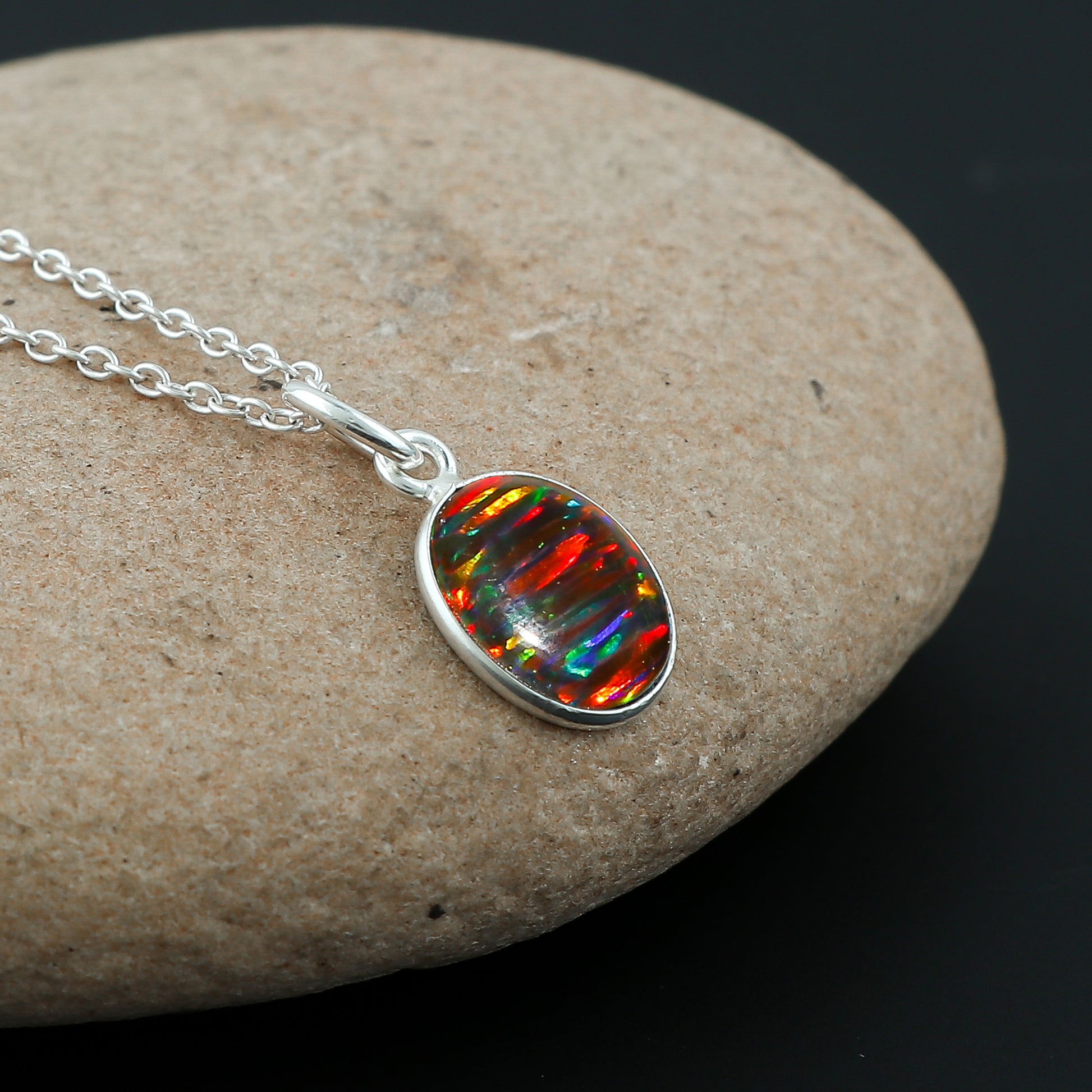 Limited edition 925 silver crafted Pendant with 1.3 Ct Ethiopian Opal 