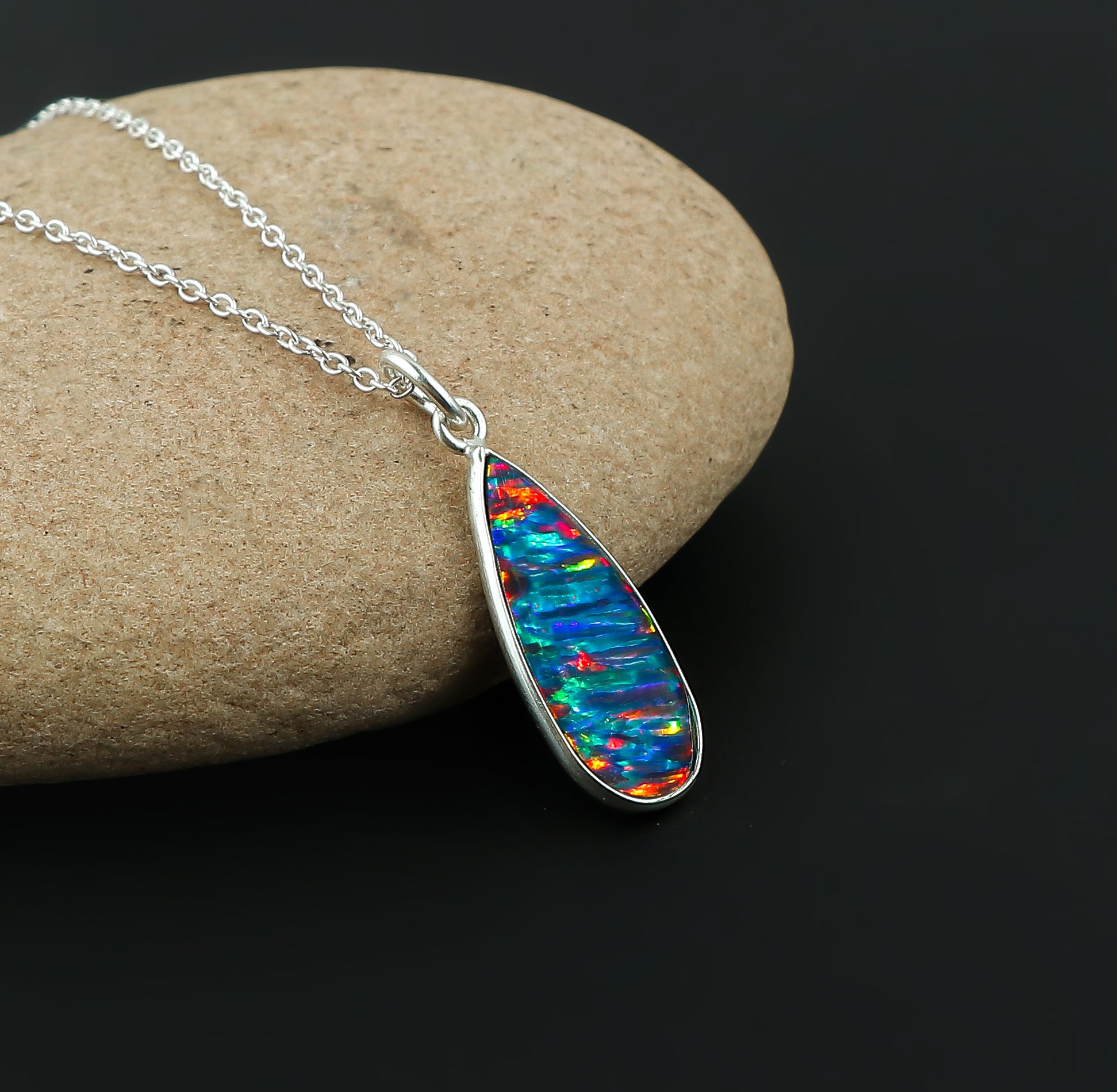 2.5 Ct Blue Line Ethiopian Opal Pendant crafted in 925 silver