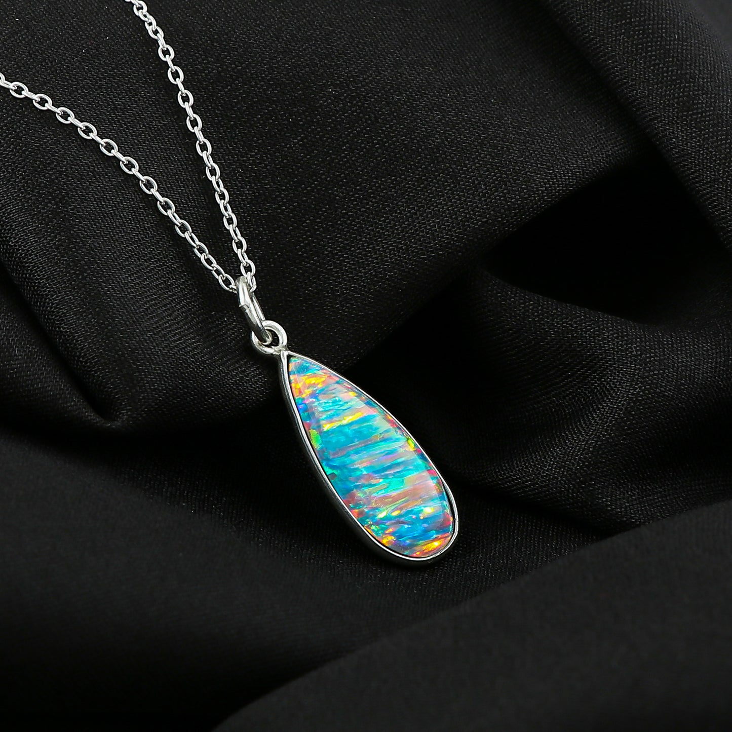 Premium quality 2.5 Ct Blue Line Ethiopian Opal Pendant in 925 silver