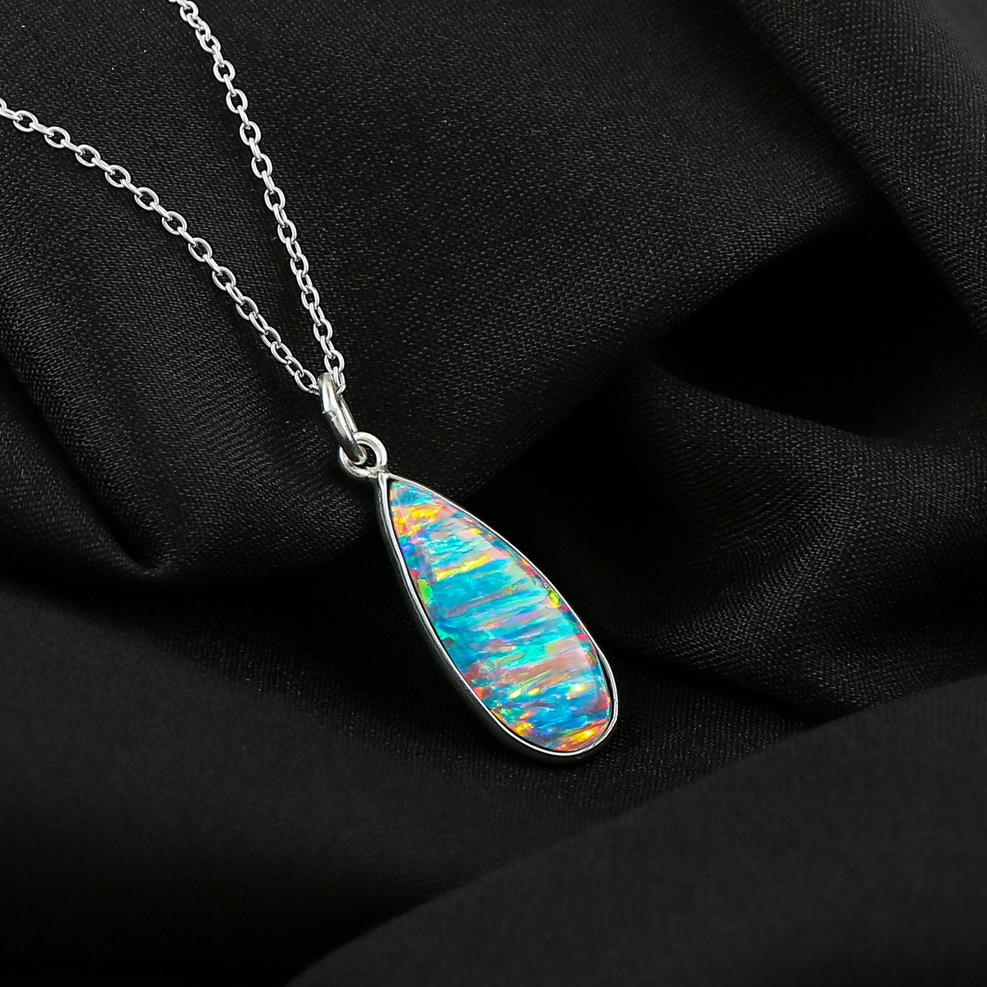 Premium quality 2.5 Ct Blue Line Ethiopian Opal Pendant in 925 silver