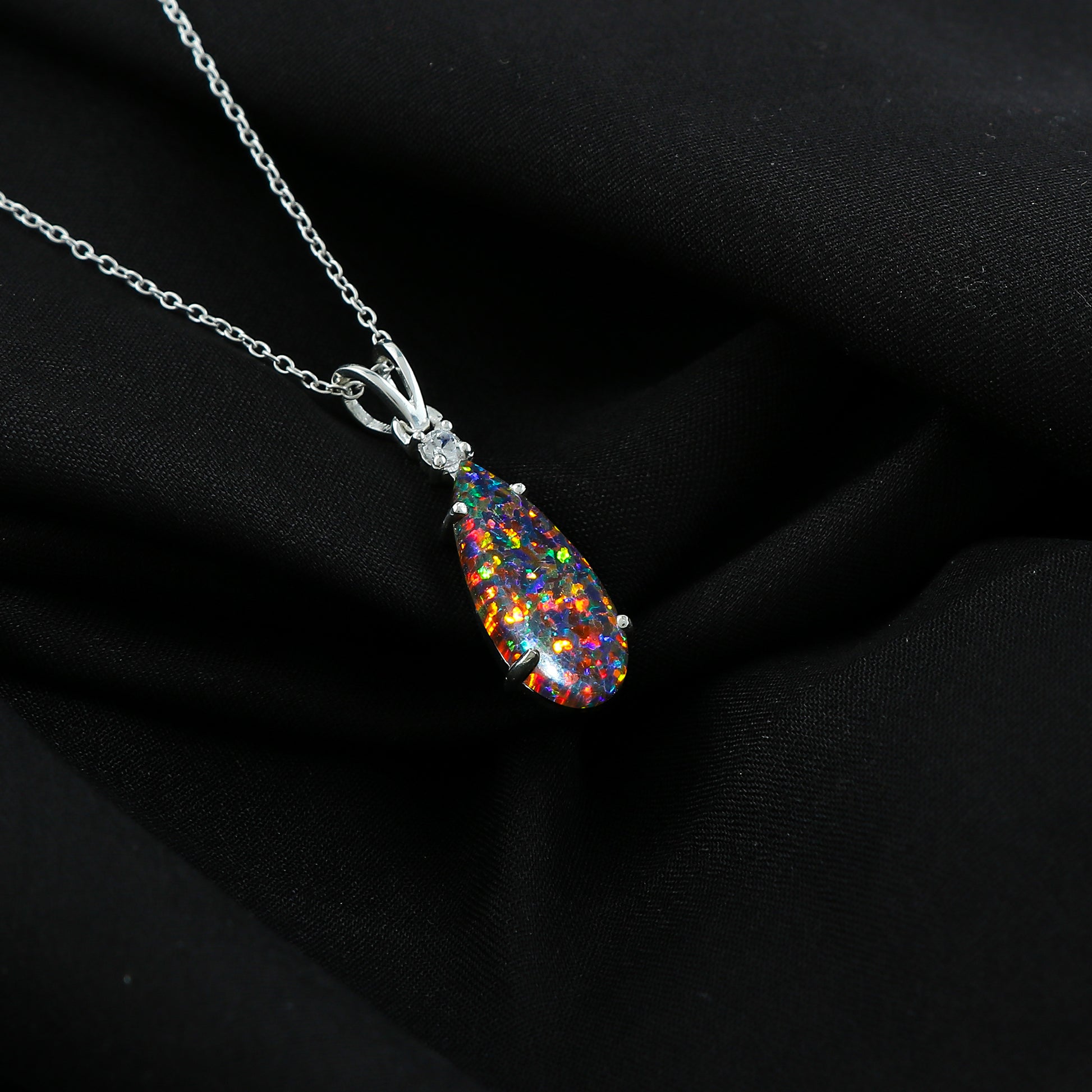 Elegant pendant for you in 2.5 Ct Black Dot Ethiopian Opal, touched with 925 silver