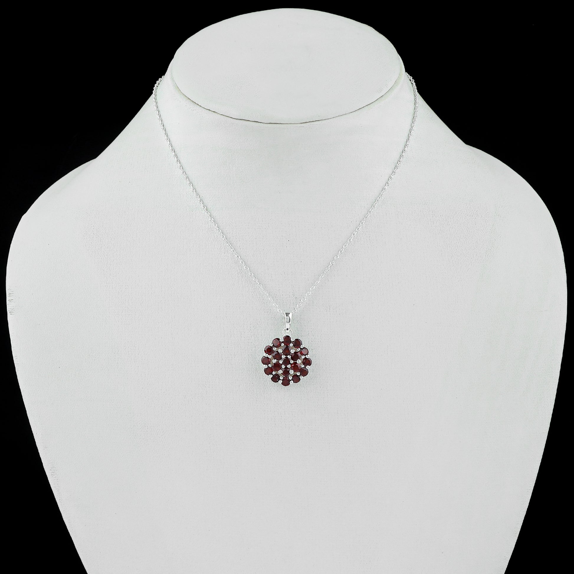 Elegant Rich Deep-red Garnet Pendant Necklace