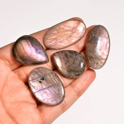 Healing crystals showing the meaning and benefits of labradorite stone.