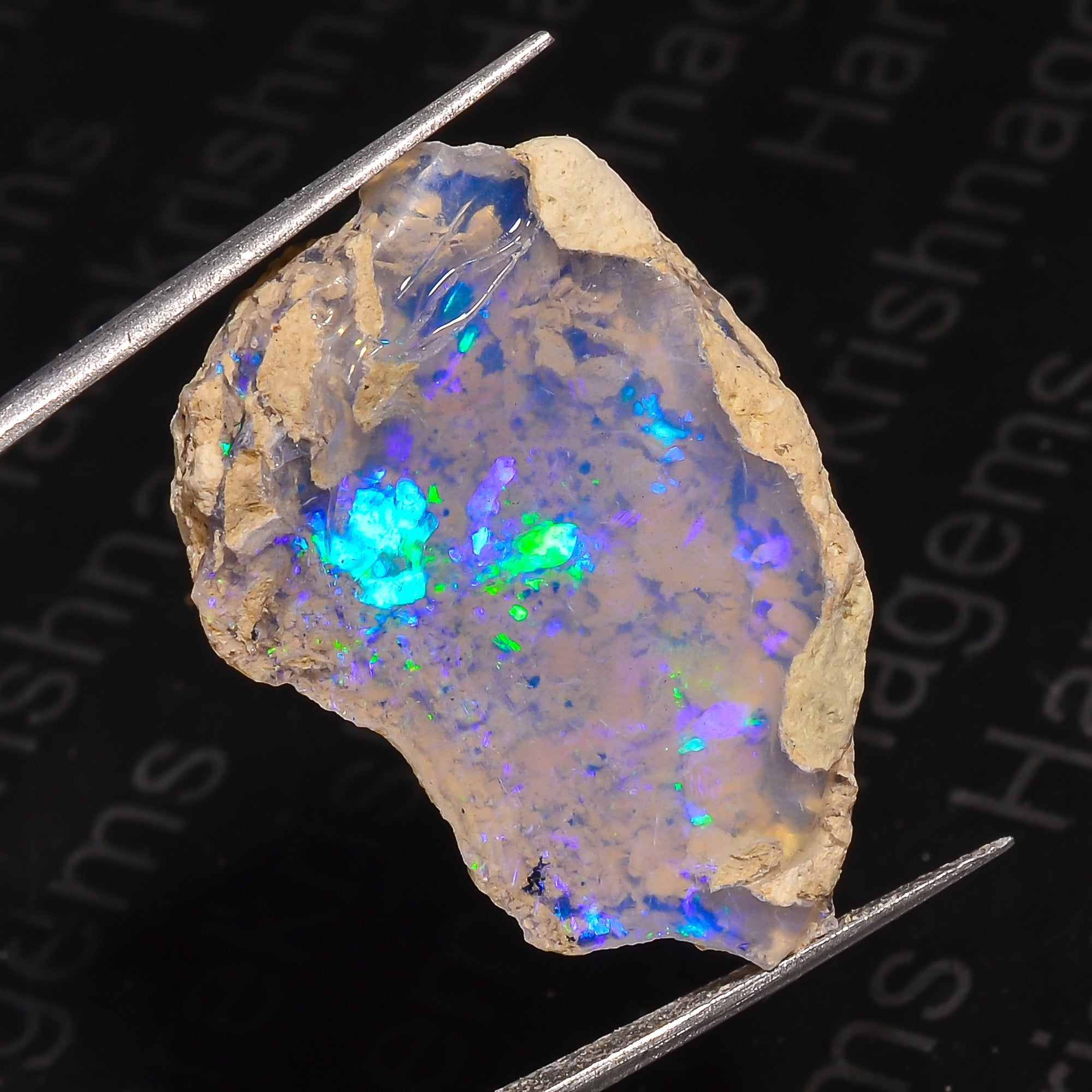 18CT Raw White Ethiopian Opal