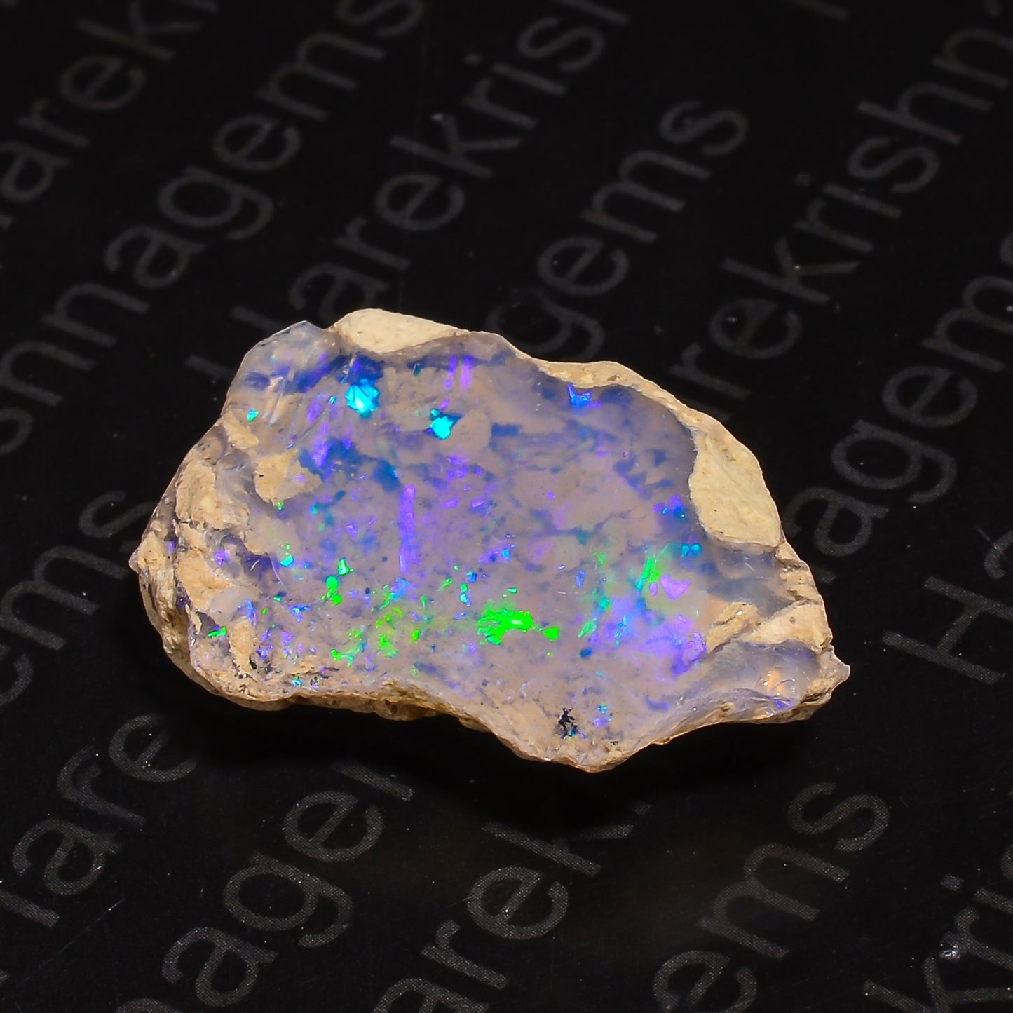 Ethically Sourced 18 Ct White Ethiopian Raw Opal – Premium Stone