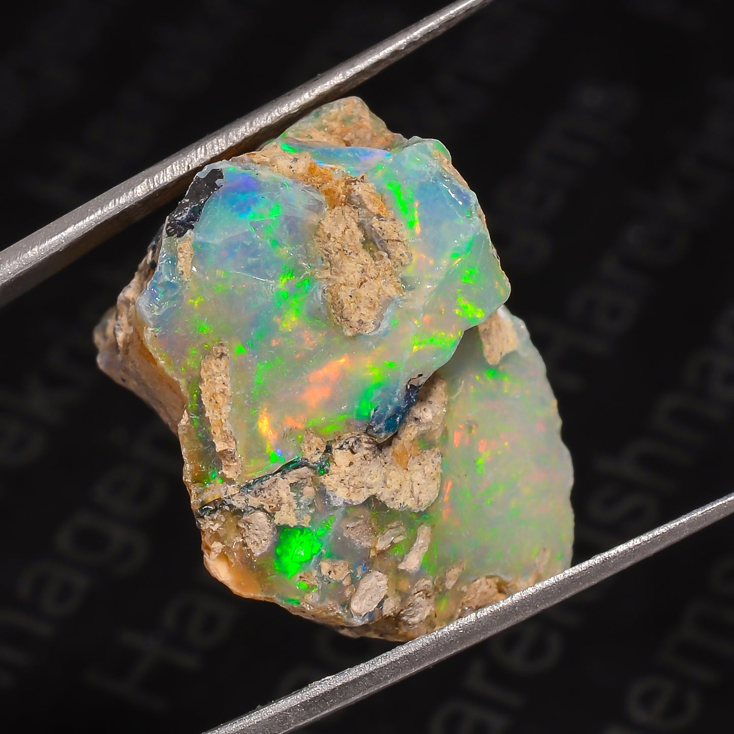 Natural White Ethiopian Opal Gemstone 24x20x14 mm