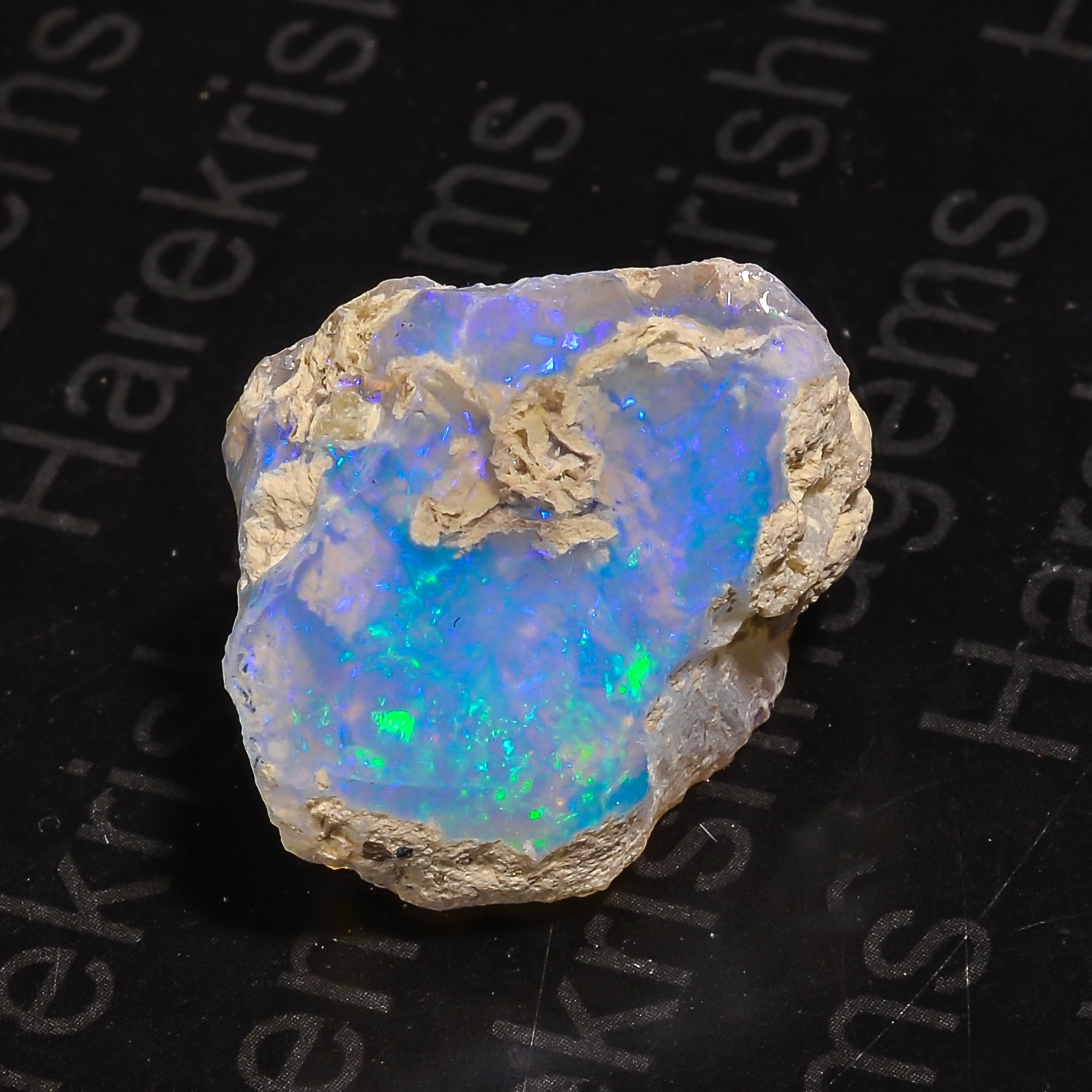 27.5CT Natural White Ethiopian Opal