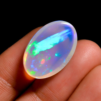 9.5CT White Ethiopian Opal Cabochon
